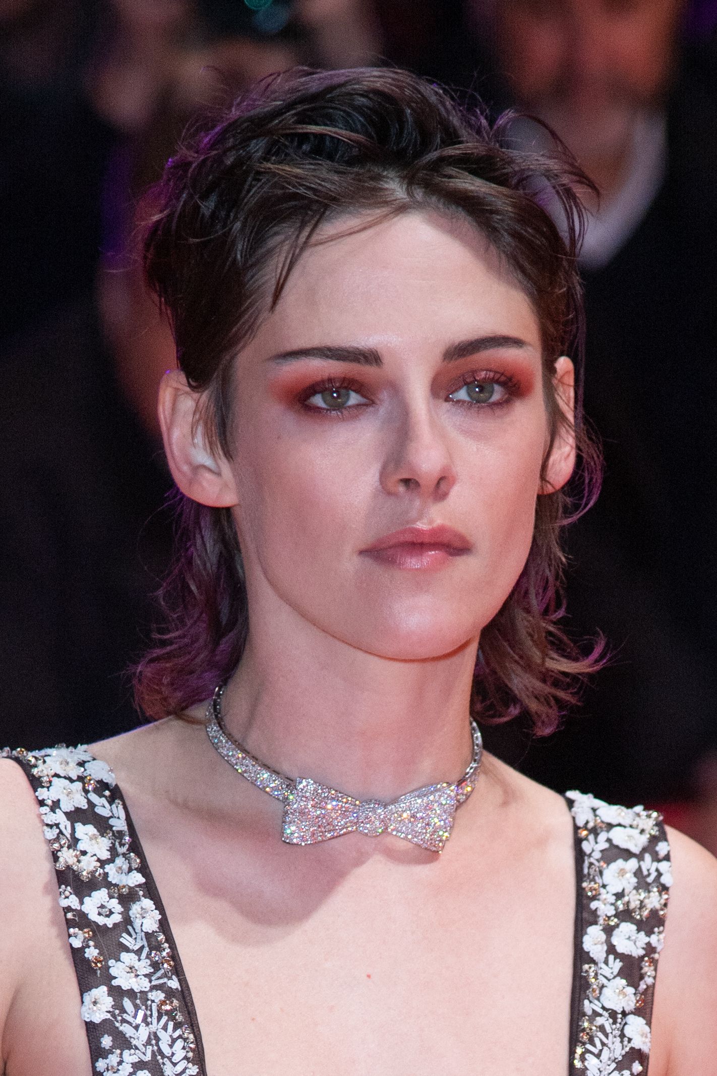 Kristen Stewart Has a New Two-Toned Hair Color That's Both Chic and Grunge  | Glamour